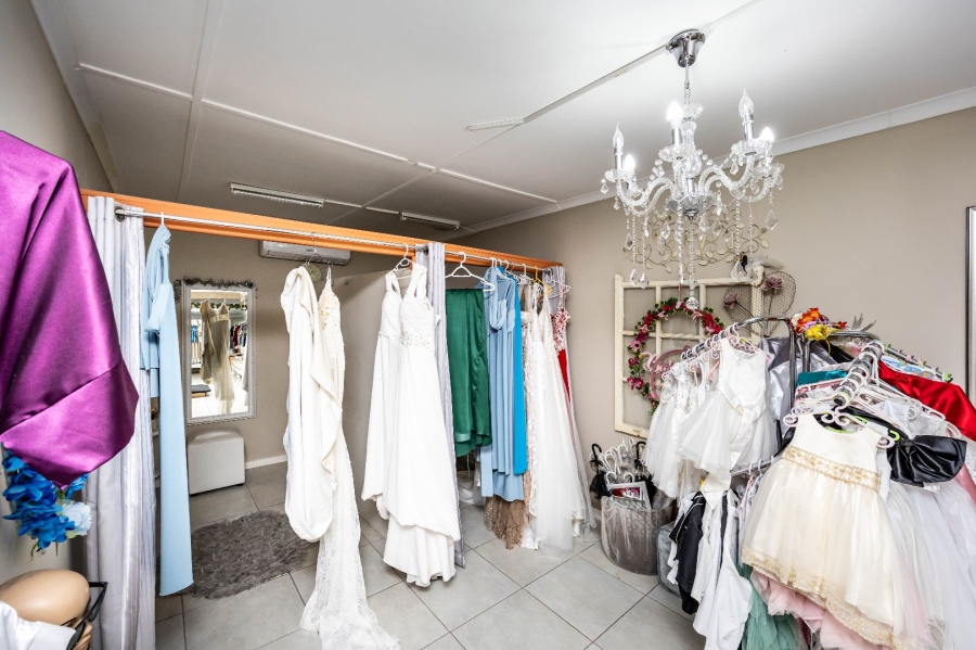 3 Bedroom Property for Sale in Sunnyridge Eastern Cape